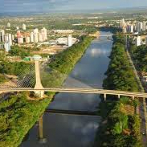 Teresina e a ponte estaiada sobre o Rio Poty